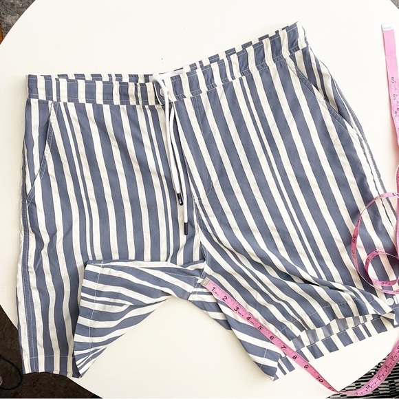Solid & Striped 7” Stripe Hybrid Shorts Men’s Large NWOT - Picture 2 of 10